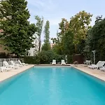 Hr Hotel apartamentowy 2*