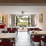 Hr Apartahotel