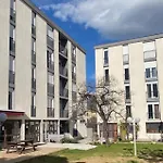 Hr Apartahotel 2*