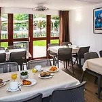 Hr Apartahotel
