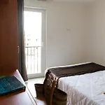 Hr Apartahotel 2*