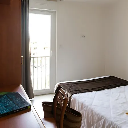 Hr Aparthotel 2*